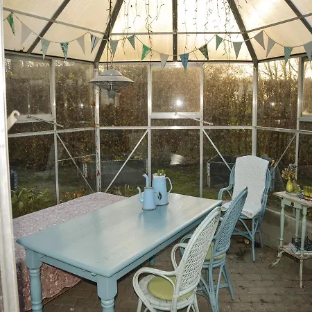 Five-bedroom Holiday In Outrup *